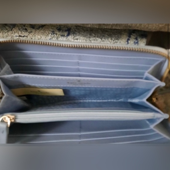 KATE SPADE NEW YORK
Chain-Link Saffiano Crossbody Bag - Picture 7 of 7